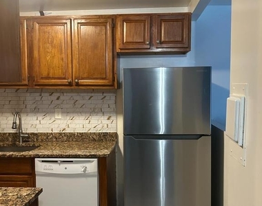 7609 Fontainebleau Drive - Photo Thumbnail 3