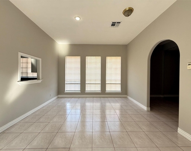 11346 Old Telegraph Road - Photo Thumbnail 5