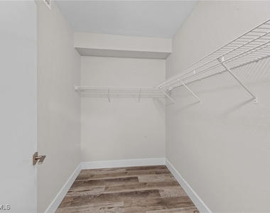 8423 Bernwood Cove Loop - Photo Thumbnail 14