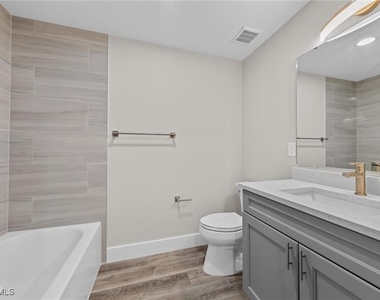 8423 Bernwood Cove Loop - Photo Thumbnail 18