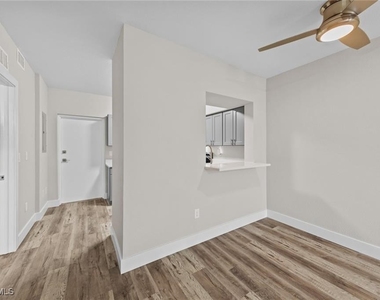 8423 Bernwood Cove Loop - Photo Thumbnail 8