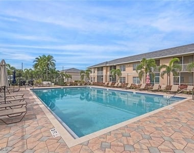 8423 Bernwood Cove Loop - Photo Thumbnail 24