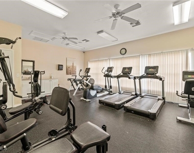 8423 Bernwood Cove Loop - Photo Thumbnail 21