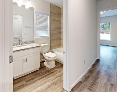 3717 Village Avenue - Photo Thumbnail 9