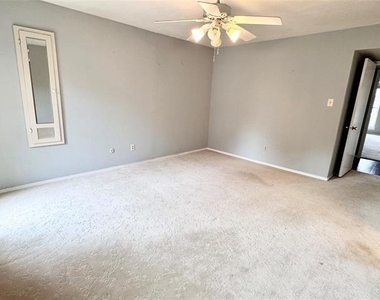 4014 Ridglea Country Club Drive - Photo Thumbnail 18