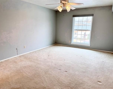 4014 Ridglea Country Club Drive - Photo Thumbnail 9