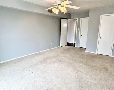 4014 Ridglea Country Club Drive - Photo Thumbnail 11
