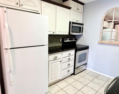 4014 Ridglea Country Club Drive - Photo Thumbnail 6