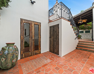 8822 Rosewood Avenue - Photo Thumbnail 28