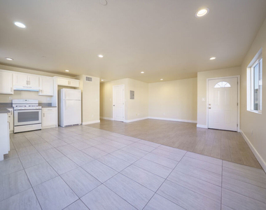 6514 Brynhurst - Photo Thumbnail 4