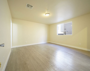 6514 Brynhurst - Photo Thumbnail 11