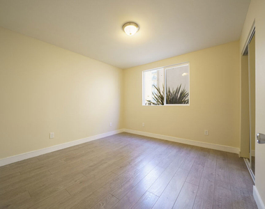 6514 Brynhurst - Photo Thumbnail 14