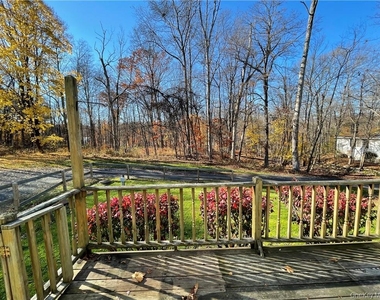 17 Ribbecke Hill Road - Photo Thumbnail 12