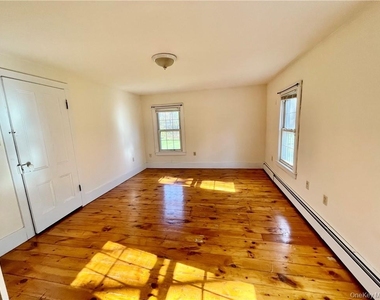 17 Ribbecke Hill Road - Photo Thumbnail 7