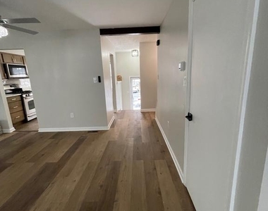 5512 E Boniwood Turn - Photo Thumbnail 8