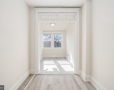 1805 Potomac Avenue Se - Photo Thumbnail 32