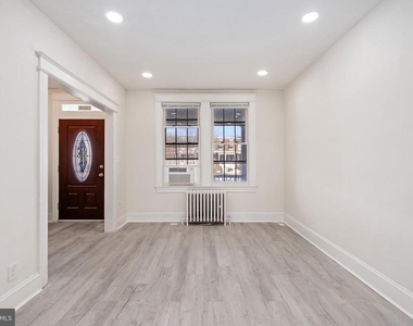 1805 Potomac Avenue Se - Photo Thumbnail 5