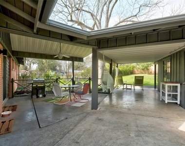 4620 Englewood Dr - Photo Thumbnail 11