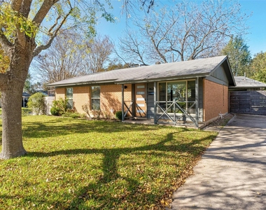 4620 Englewood Dr - Photo Thumbnail 27