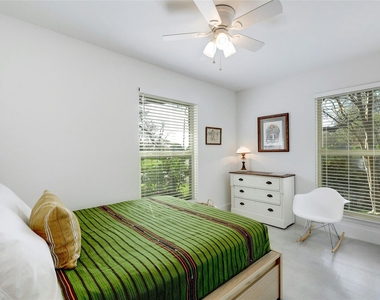 4620 Englewood Dr - Photo Thumbnail 18