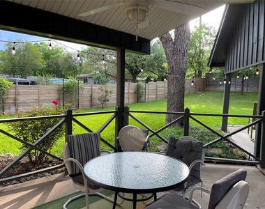 4620 Englewood Dr - Photo Thumbnail 12