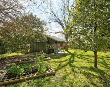 4620 Englewood Dr - Photo Thumbnail 26