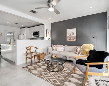 4620 Englewood Dr - Photo Thumbnail 2