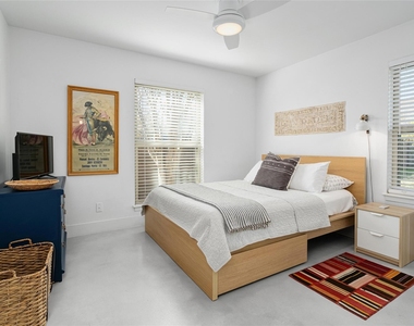 4620 Englewood Dr - Photo Thumbnail 20