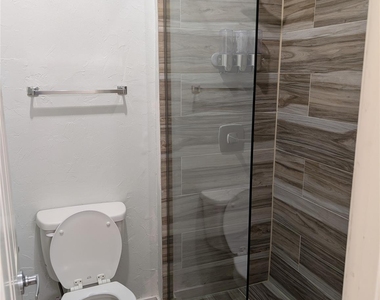 2529 Rio Grande St - Photo Thumbnail 16
