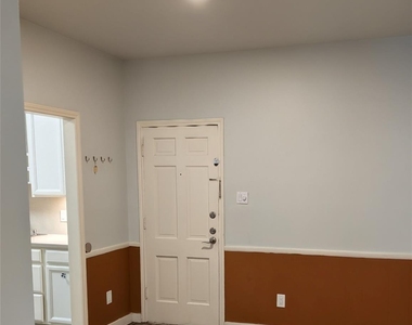 2529 Rio Grande St - Photo Thumbnail 4