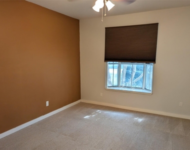 2529 Rio Grande St - Photo Thumbnail 8