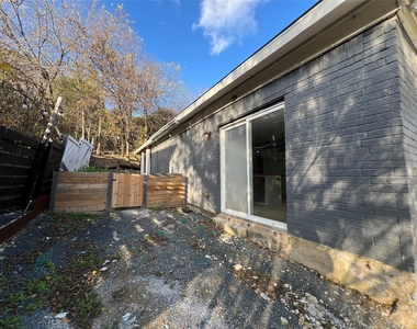 3310 Hycreek Dr - Photo Thumbnail 13