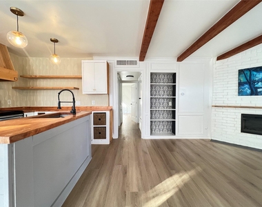 3310 Hycreek Dr - Photo Thumbnail 4