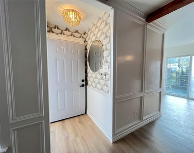 3310 Hycreek Dr - Photo Thumbnail 12
