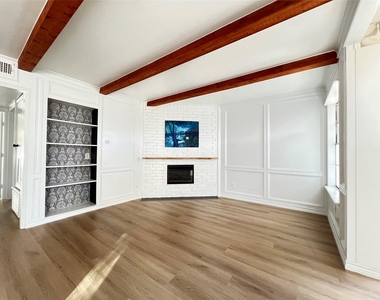 3310 Hycreek Dr - Photo Thumbnail 3