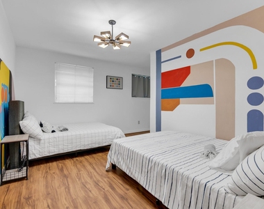 5755 Cartagena Street - Photo Thumbnail 20