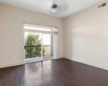 1755 Crescent Plaza Drive - Photo Thumbnail 5