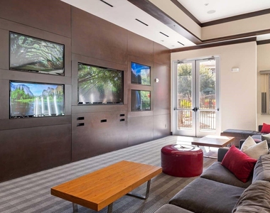 1755 Crescent Plaza Drive - Photo Thumbnail 2