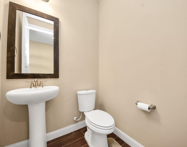 27419 Canyon Reach Drive - Photo Thumbnail 10