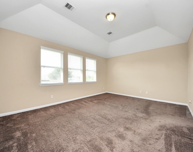27419 Canyon Reach Drive - Photo Thumbnail 33