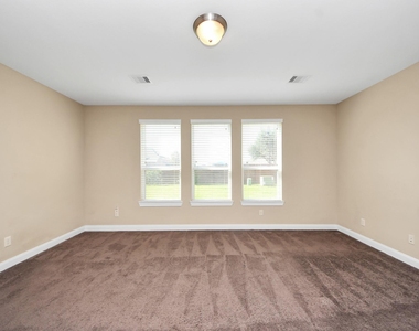 27419 Canyon Reach Drive - Photo Thumbnail 21
