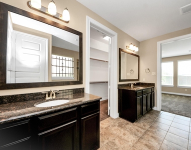 27419 Canyon Reach Drive - Photo Thumbnail 24