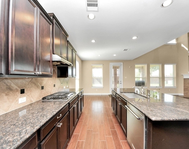 27419 Canyon Reach Drive - Photo Thumbnail 16