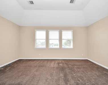 27419 Canyon Reach Drive - Photo Thumbnail 40