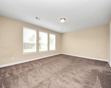 27419 Canyon Reach Drive - Photo Thumbnail 19