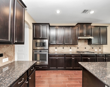 27419 Canyon Reach Drive - Photo Thumbnail 14