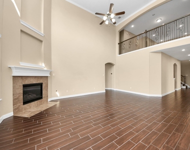 27419 Canyon Reach Drive - Photo Thumbnail 13