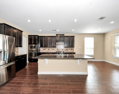 27419 Canyon Reach Drive - Photo Thumbnail 18