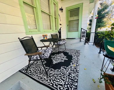4623 Avenue N 1/2 - Photo Thumbnail 3