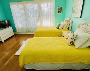 4623 Avenue N 1/2 - Photo Thumbnail 15